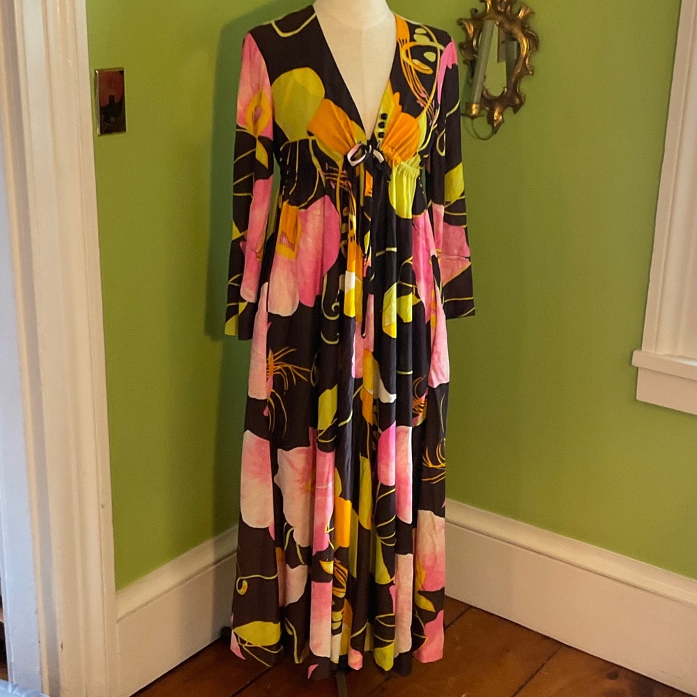Keyloun vintage 70s maxi hostess gown